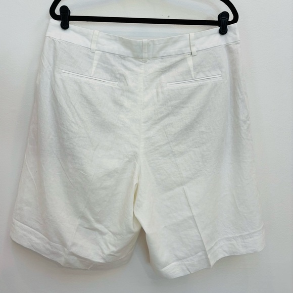GAP 365 Flat Front LInen Blend Trouser Shorts Minimalist Off White Size 14 NEW - Picture 7 of 12